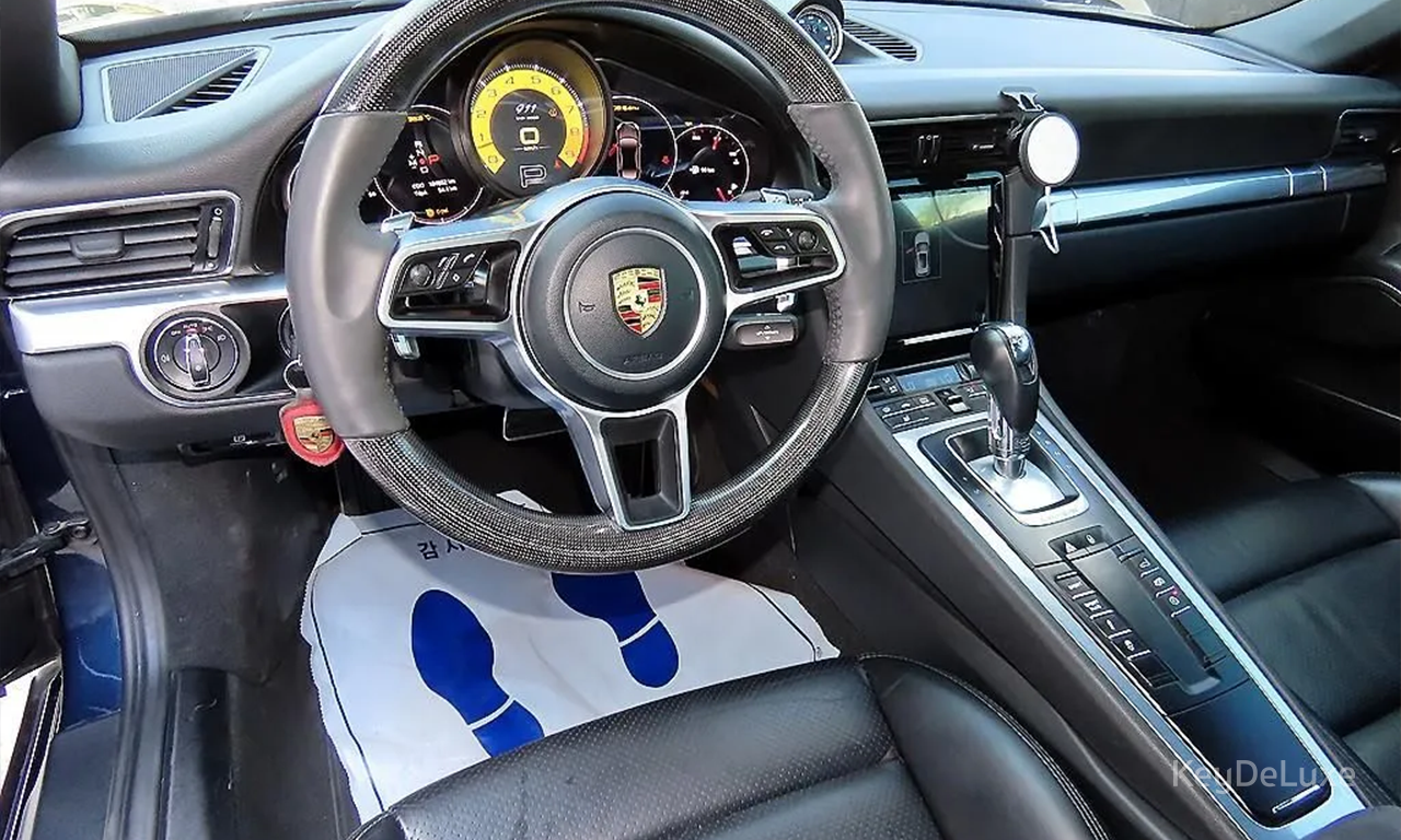 Porsche 911 Carrera (991)