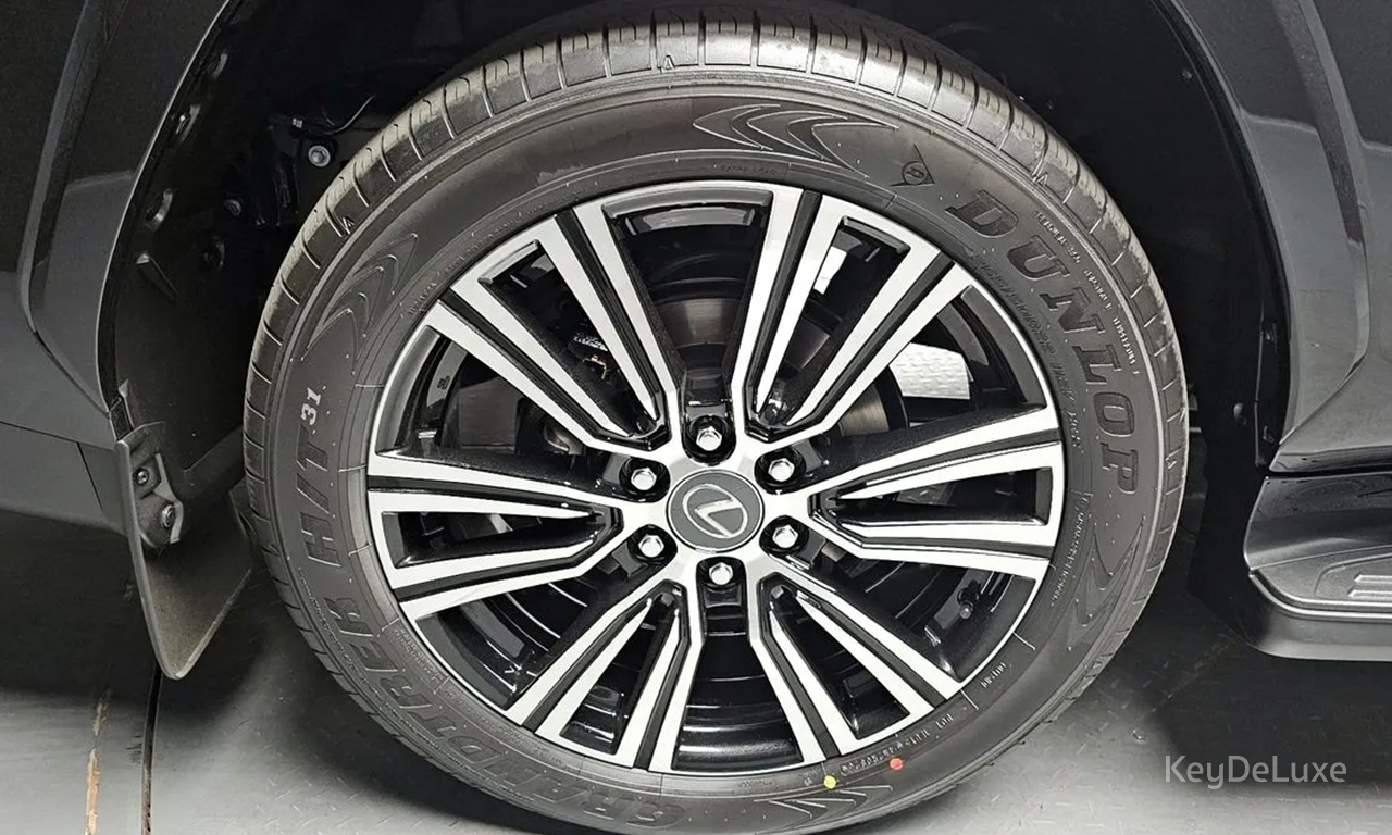 Lexus LX 700h Luxury