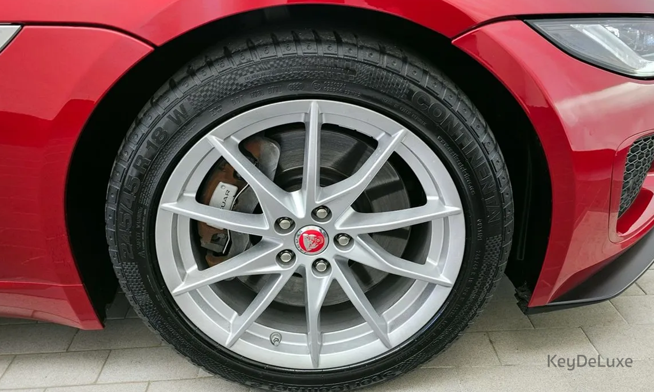 Jaguar F-TYPE P300 Convertible