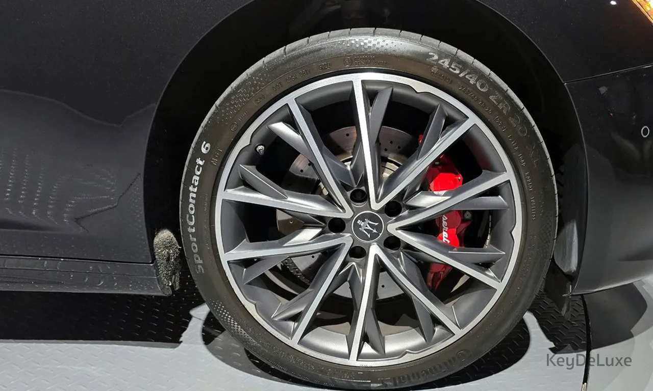 Maserati Ghibli Modena 3.0