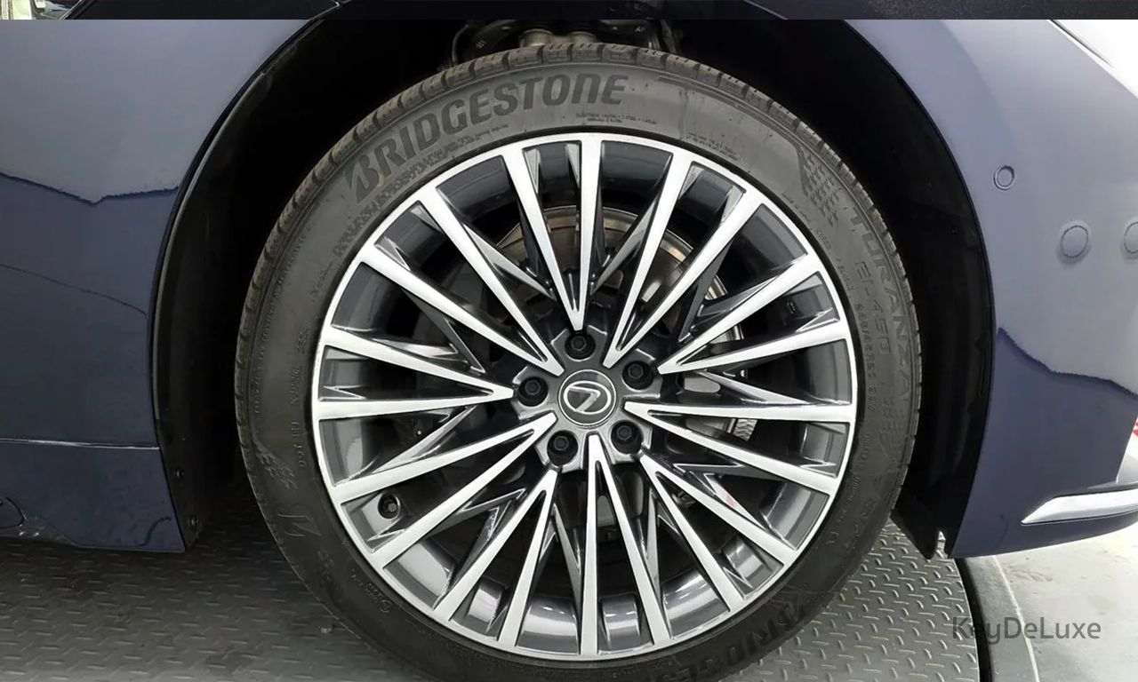 Lexus LS500h Luxury AWD (5G)