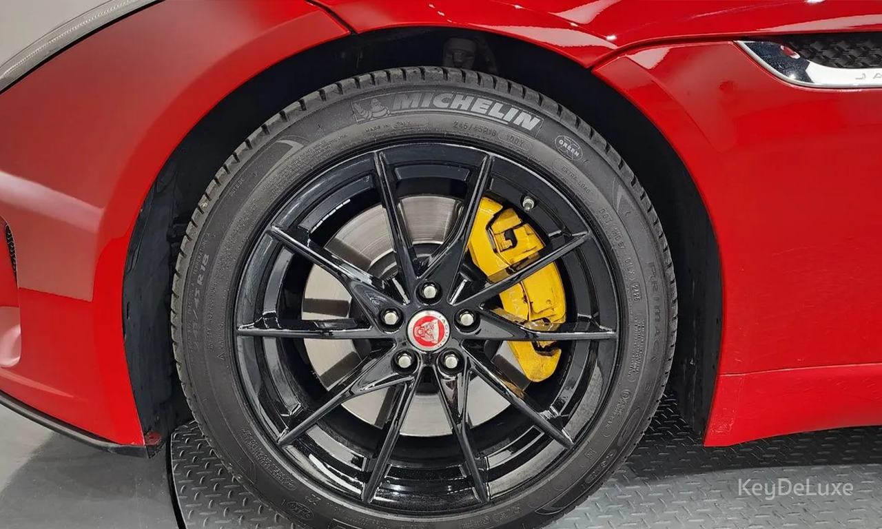 Jaguar F-TYPE P300 Convertible (X152)