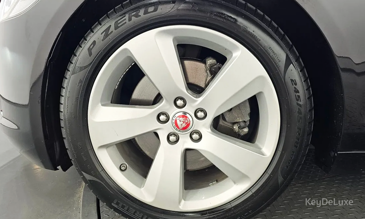 Jaguar XF 20d Prestige (X260)