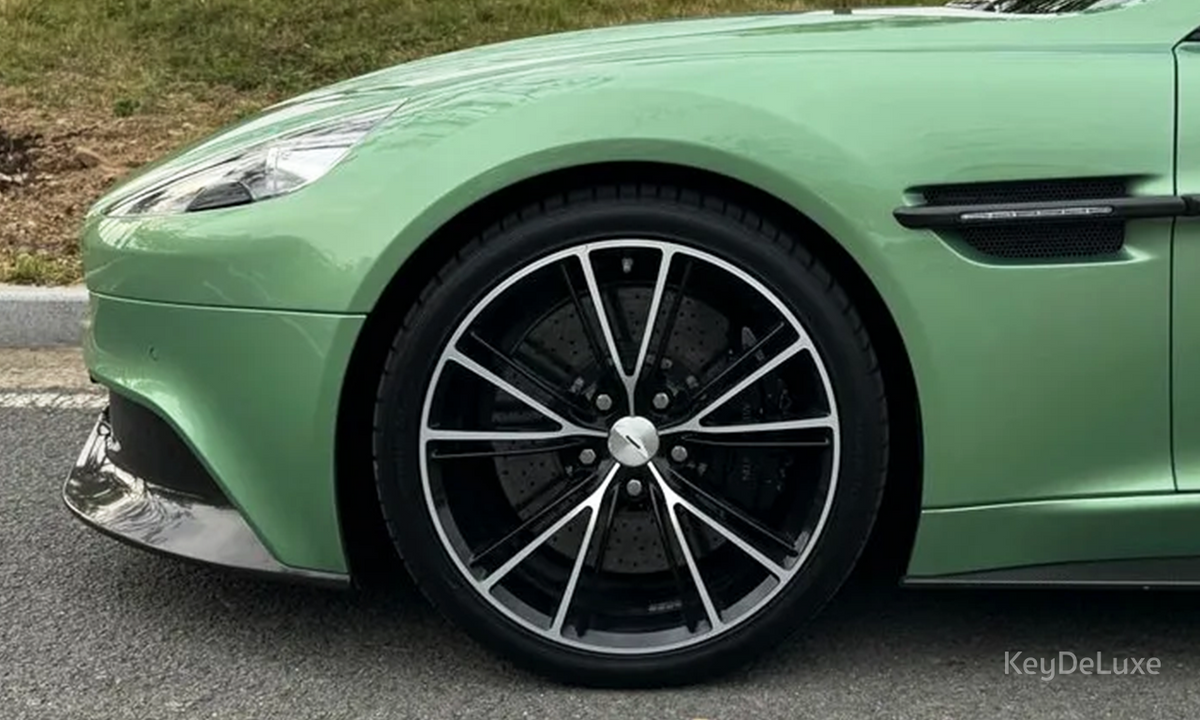 Aston Martin Vanquish 6.0 V12 Coupe (2G)