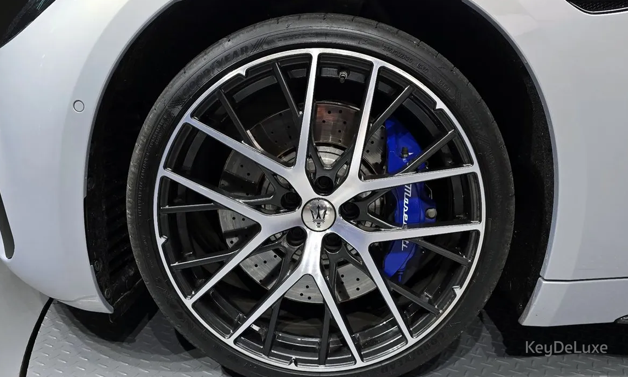 Maserati GranCabrio Trofeo 3.0 V6