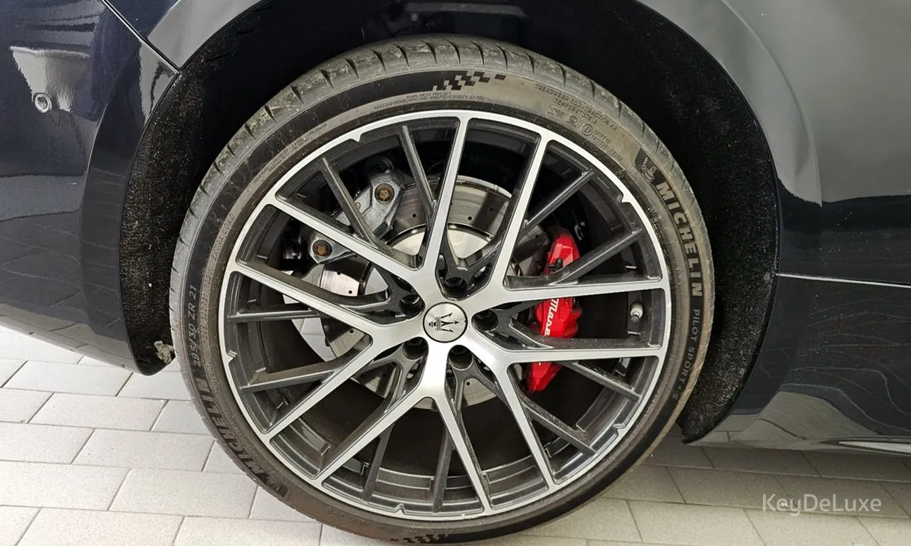 Maserati GranCabrio Trofeo 3.0 V6