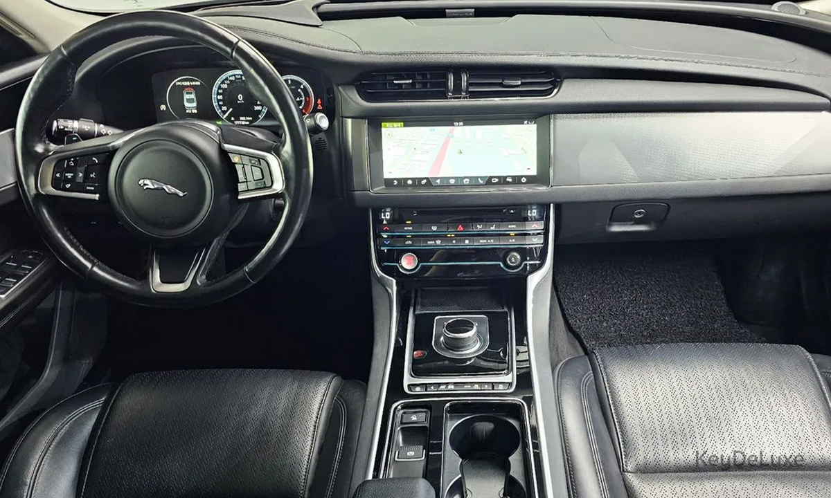 Jaguar XF 20d Prestige (X260)