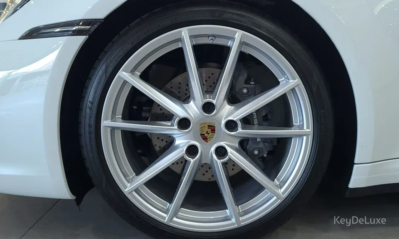 Porsche 911 Carrera 4 Cabriolet (992)