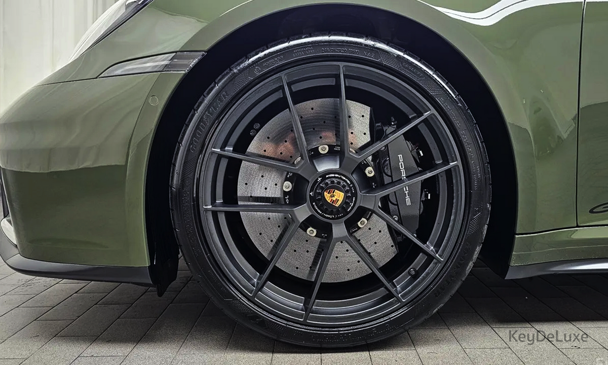 Porsche 911 Carrera 4 GTS Cabriolet (992)